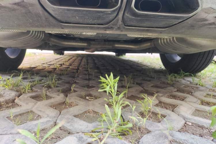 Used Hongqi H6 2025 2.0T ZhiMei Edition Chassis Front Right