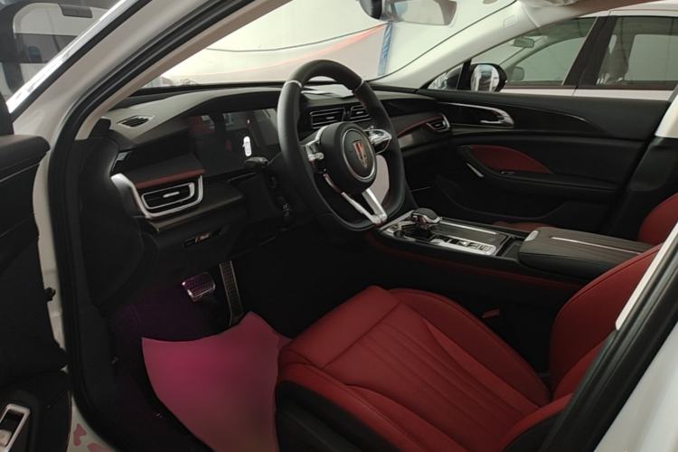 Used Hongqi H6 2025 2.0T ZhiMei Edition Driver Seat