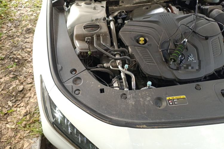 Used Hongqi H6 2025 2.0T ZhiShang Version Engine Bay Right