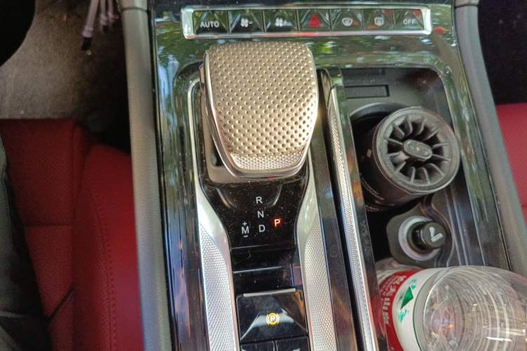 Used Hongqi H6 2025 2.0T ZhiShang Version Gear Lever