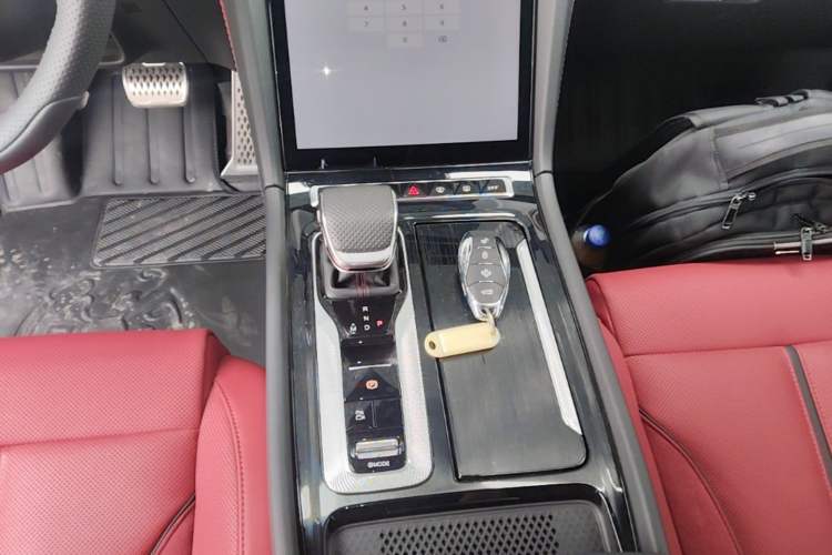 Used Hongqi H6 2025 2.0T ZhiShang Version Gear Lever
