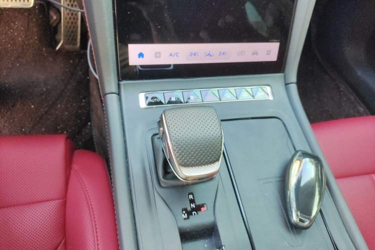 Used Hongqi H6 2025 2.0T ZhiMei Edition Gear Lever
