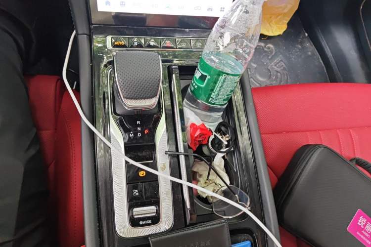 Used Hongqi H6 2025 2.0T ZhiMei Edition Gear Lever