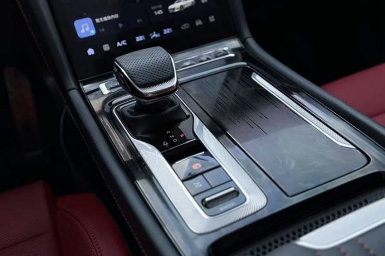Used Hongqi H6 2025 2.0T ZhiMei Edition Interior 2