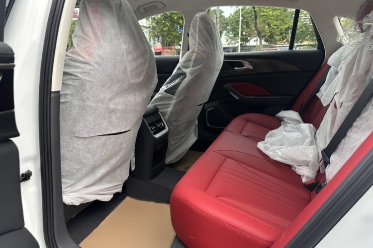 Used Hongqi H6 2025 2.0T ZhiMei Edition Interior 3