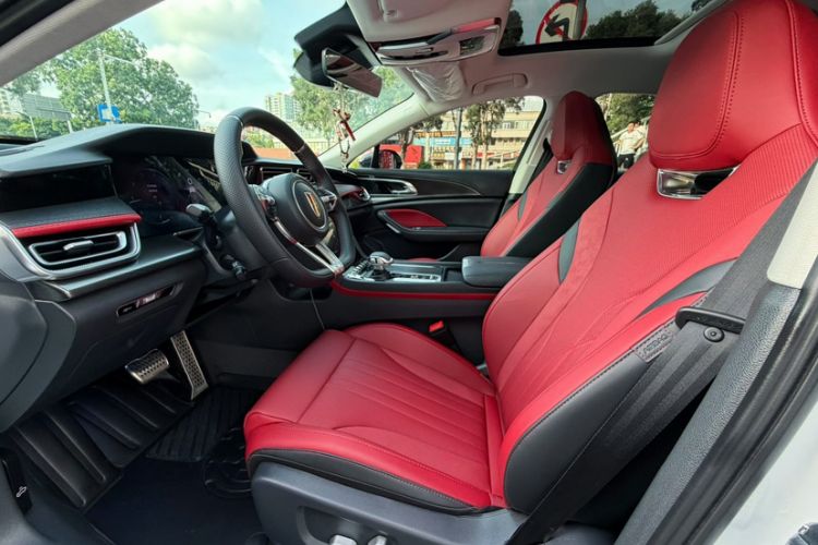 Used Hongqi H6 2025 2.0T ZhiMei Edition Left Front Seat