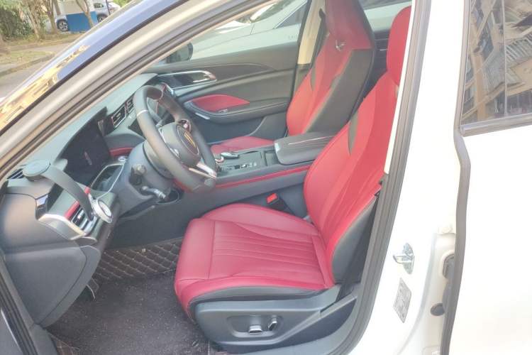 Used Hongqi H6 2025 2.0T ZhiMei Edition Left Front Seat
