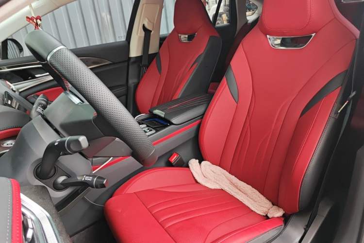 Used Hongqi H6 2025 2.0T ZhiMei Edition Left Front Seat
