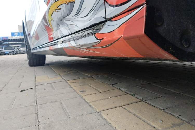 Used Hongqi H6 2025 2.0T ZhiShang Version Left Side Sill