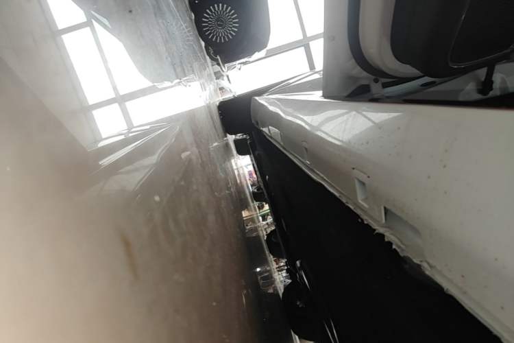 Used Hongqi H6 2025 2.0T ZhiMei Edition Left Side Sill