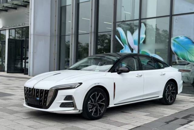 Used Hongqi H6 2025 2.0T ZhiMei Edition