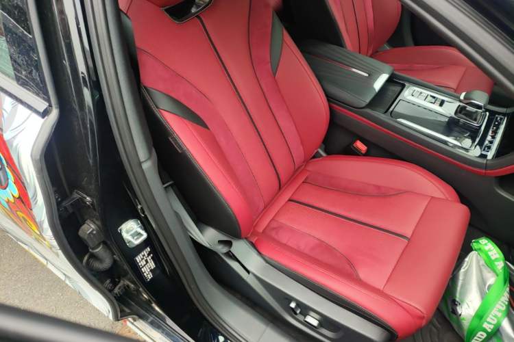 Used Hongqi H6 2025 2.0T ZhiShang Version Right Front Seat