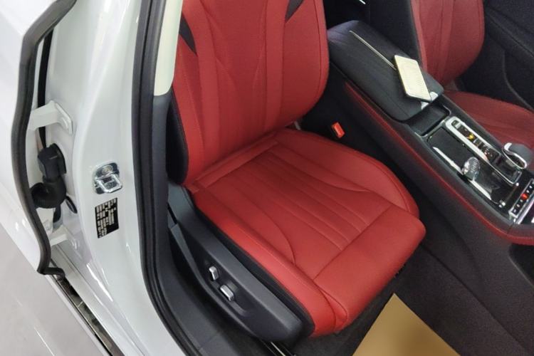 Used Hongqi H6 2025 2.0T ZhiMei Edition Right Front Seat