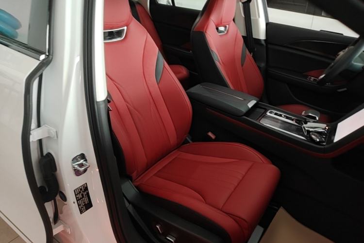 Used Hongqi H6 2025 2.0T ZhiMei Edition Right Front Seat