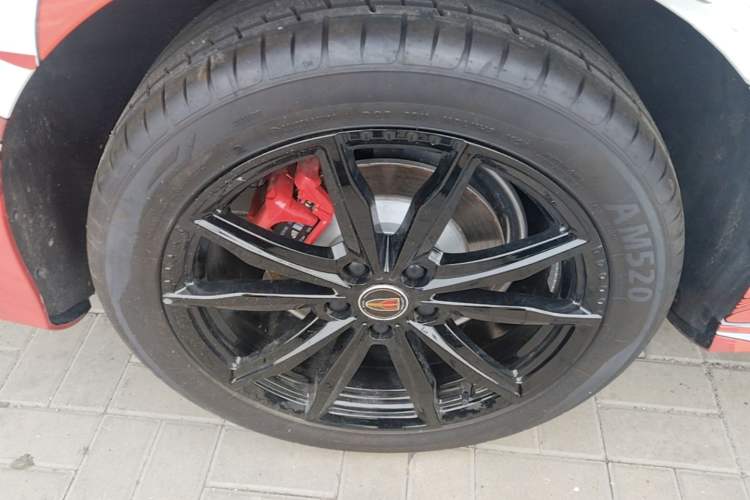 Used Hongqi H6 2025 2.0T ZhiShang Version Right Rear Wheel Hub