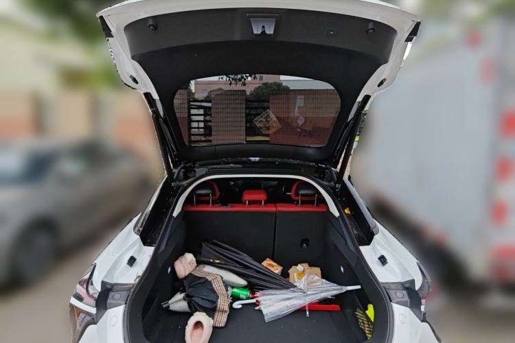Used Hongqi H6 2025 2.0T ZhiMei Edition Trunk
