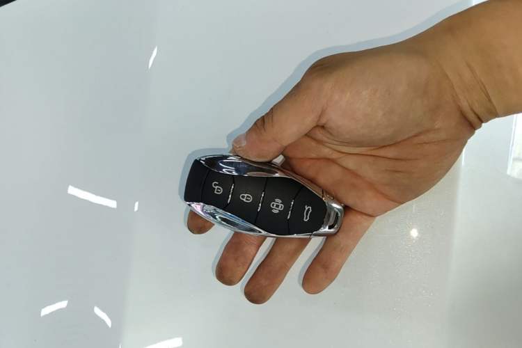 Used Hongqi H6 2025 2.0T ZhiMei Edition Vehicle Key