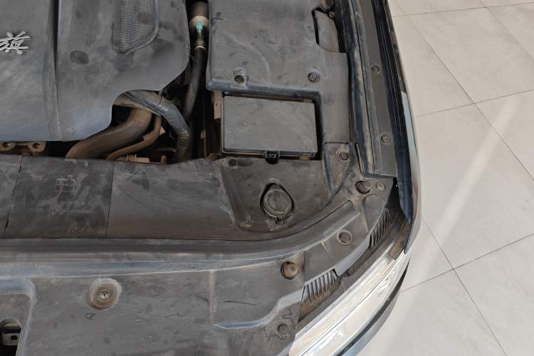 Used Hongqi H7 2021 1.8T Comfort Edition Engine Bay Left