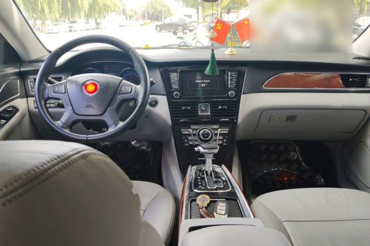 Used Hongqi H7 2013 3.0L Prestige Model Center Console