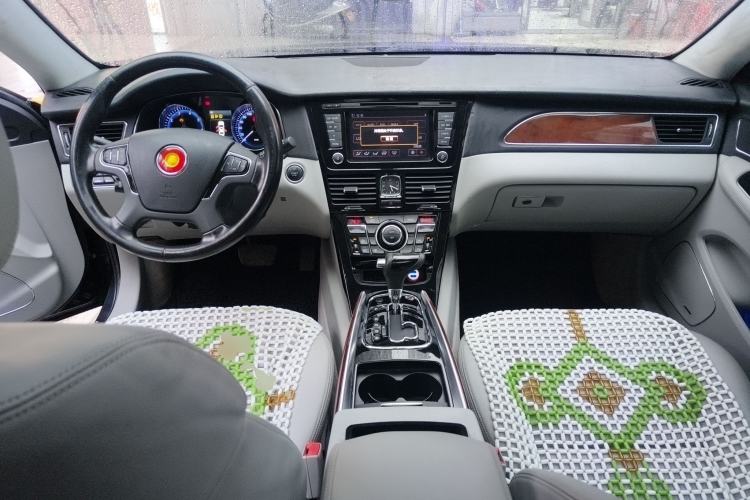 Used Hongqi H7 2013 2.0T Luxury Model Center Console