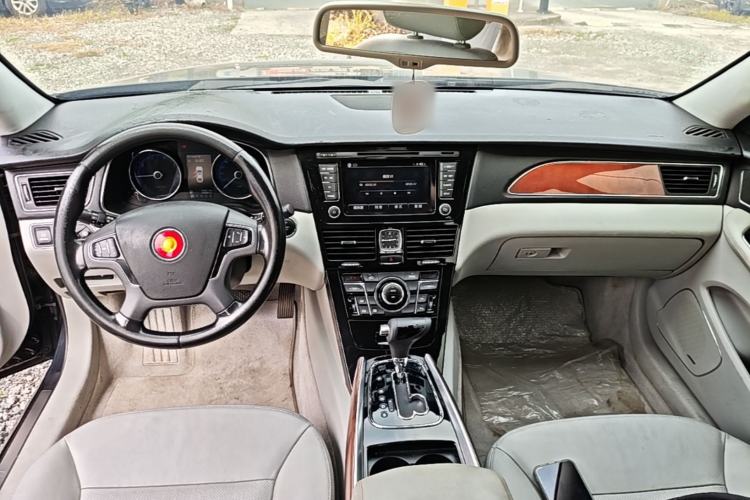 Used Hongqi H7 2013 2.0T Luxury Model Center Console