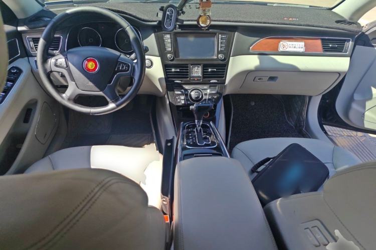 Used Hongqi H7 2013 3.0L Prestige Model Center Console