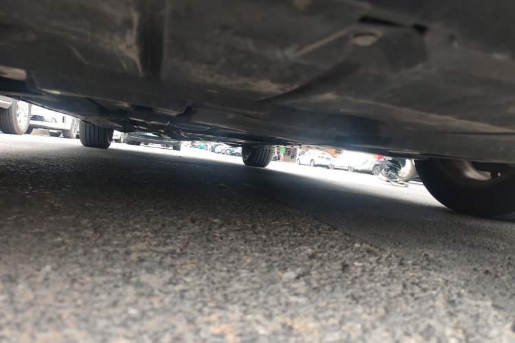 Used Hongqi H7 2013 2.0T Luxury Model Chassis Front