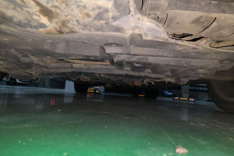 Used Hongqi H7 2013 3.0L Prestige Model Chassis Front