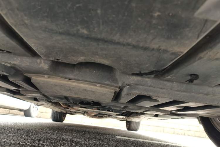 Used Hongqi H7 2013 2.0T Luxury Model Chassis Front