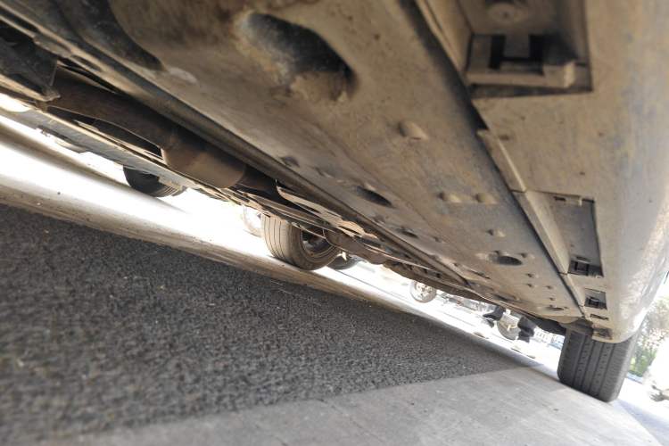 Used Hongqi H7 2013 2.0T Luxury Model Chassis Front Left