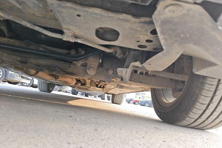 Used Hongqi H7 2013 2.0T Luxury Model Chassis Front Left