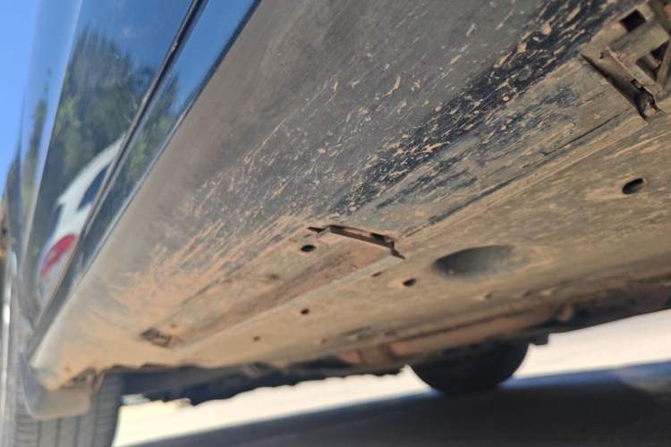 Used Hongqi H7 2013 3.0L Prestige Model Chassis Front Left