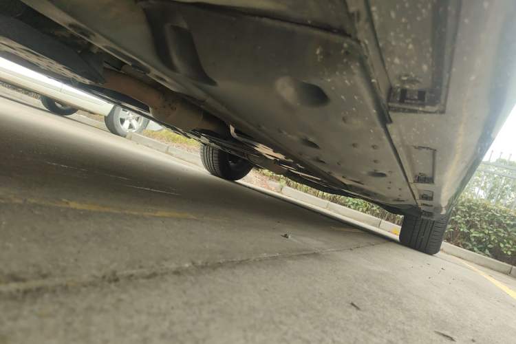 Used Hongqi H7 2013 2.0T Luxury Model Chassis Front Left