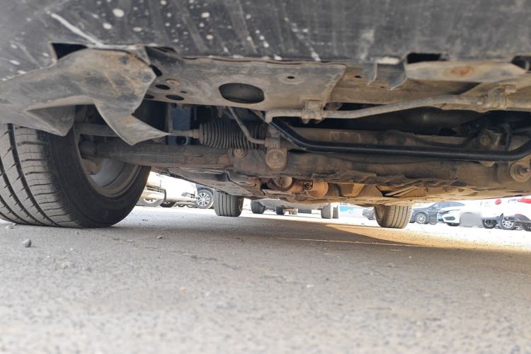 Used Hongqi H7 2013 2.0T Luxury Model Chassis Front Right