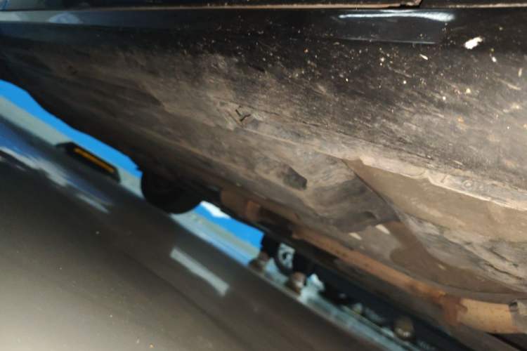 Used Hongqi H7 2013 2.0T Luxury Model Chassis Front Right
