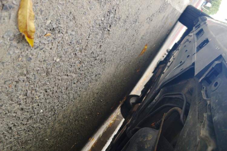 Used Hongqi H7 2013 3.0L Prestige Model Chassis Rear Left