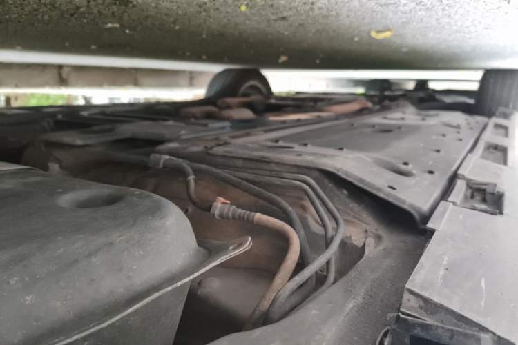 Used Hongqi H7  Chassis Rear Left