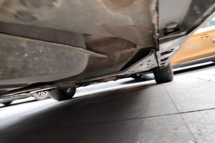 Used Hongqi H7 2013 2.0T Luxury Model Chassis Rear Right