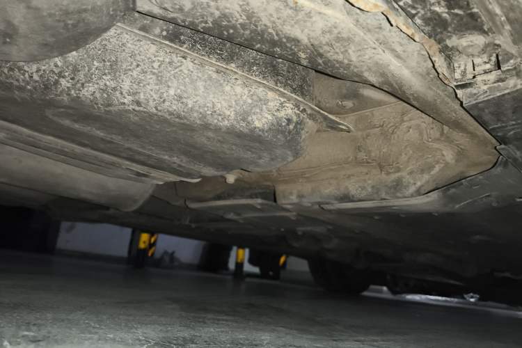 Used Hongqi H7 2013 3.0L Luxury Model Chassis Rear Right
