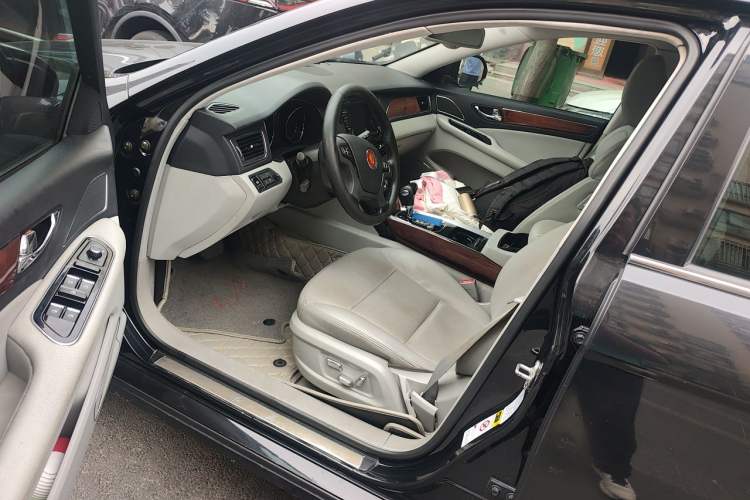 Used Hongqi H7 2013 2.0T Luxury Model Driver Seat