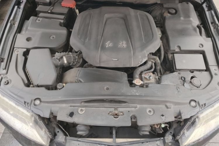 Used Hongqi H7 2013 2.0T Luxury Model Engine Bay