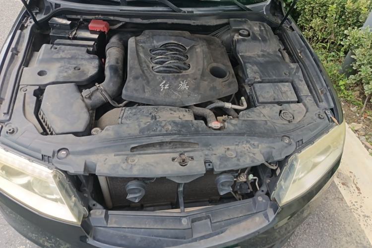 Used Hongqi H7 2013 3.0L Prestige Model Engine Bay