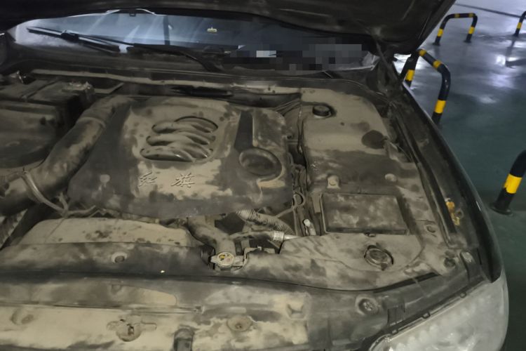 Used Hongqi H7 2013 3.0L Luxury Model Engine Bay Left