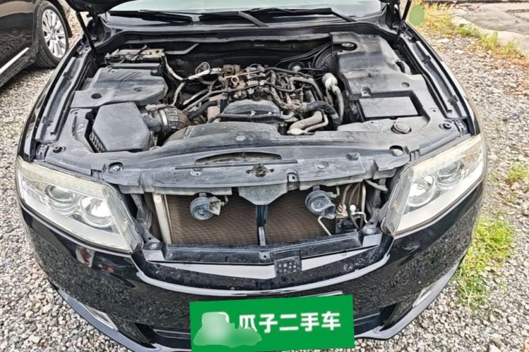 Used Hongqi H7 2013 2.0T Luxury Model Engine Bay