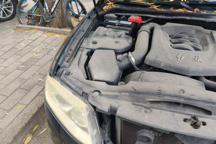 Used Hongqi H7 2013 3.0L Prestige Model Engine Bay Right