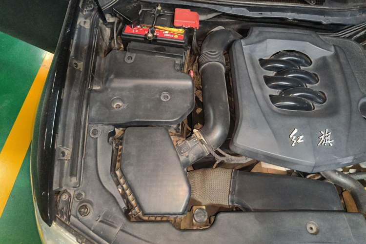 Used Hongqi H7 2013 3.0L Prestige Model Engine Bay Right