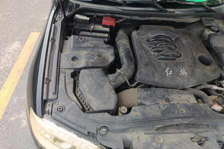 Used Hongqi H7 2013 3.0L Prestige Model Engine Bay Right