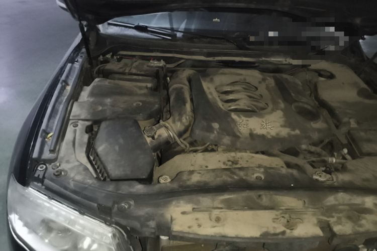 Used Hongqi H7 2013 3.0L Luxury Model Engine Bay Right