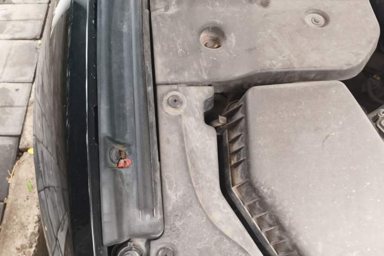 Used Hongqi H7  Engine Bay Right