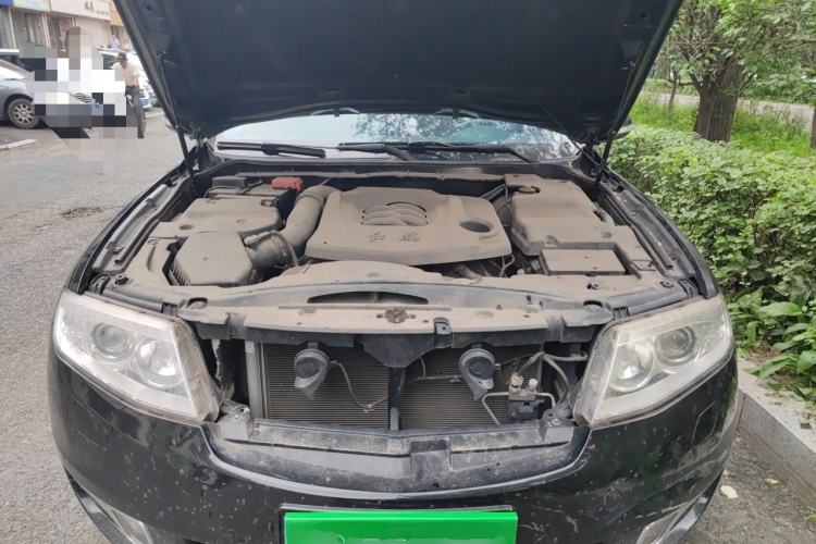 Used Hongqi H7 2013 2.5L Prestige Model Engine Bay